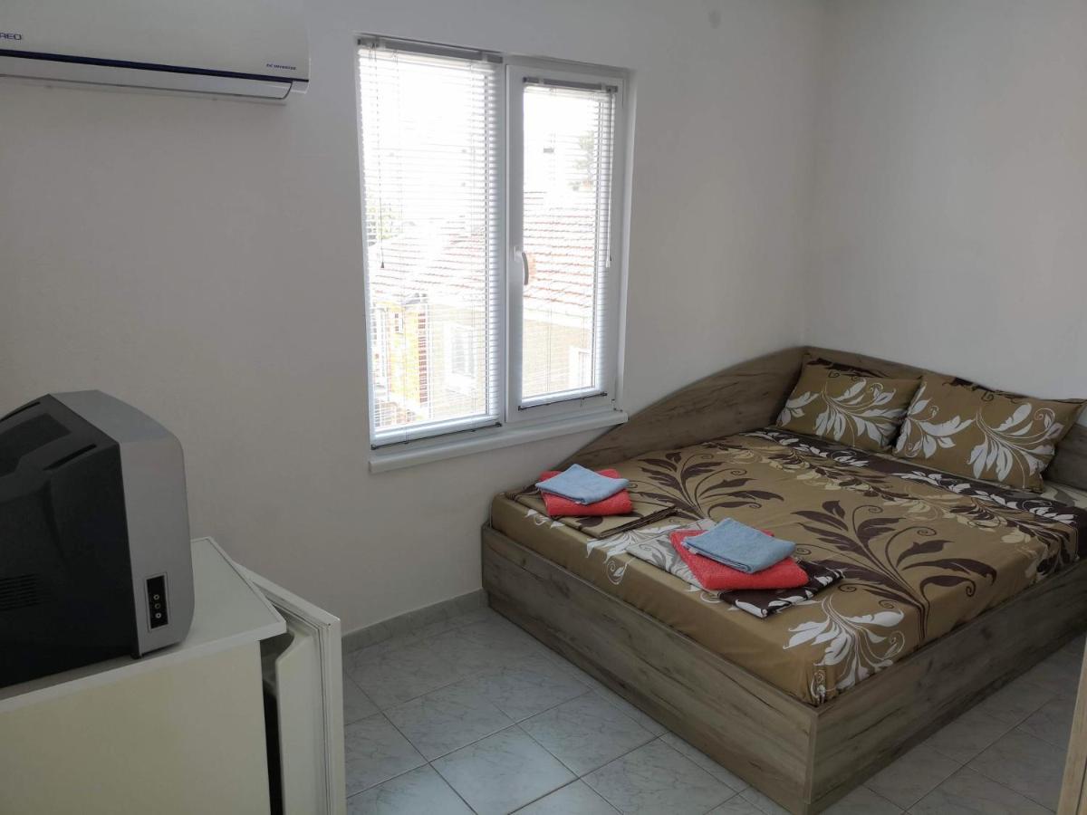 Guestrooms Stoyanovi Chernomorets Bagian luar foto